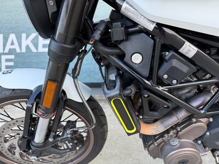 2018 HUSQVARNA VITPILEN 401 White