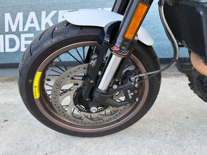 2018 HUSQVARNA VITPILEN 401 White