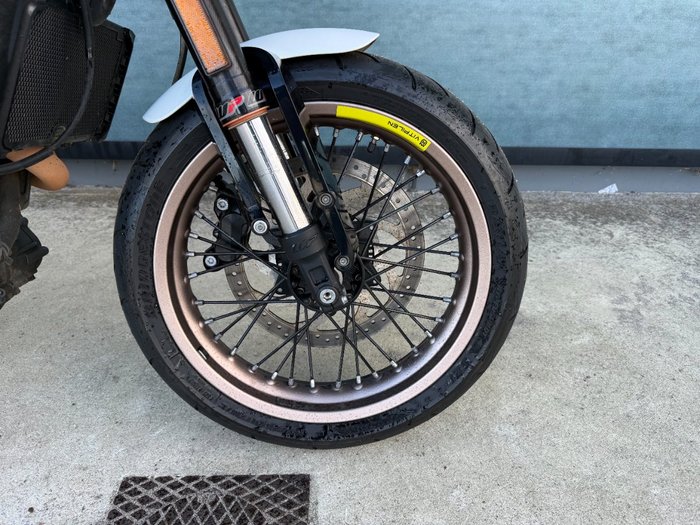 2018 HUSQVARNA VITPILEN 401 White