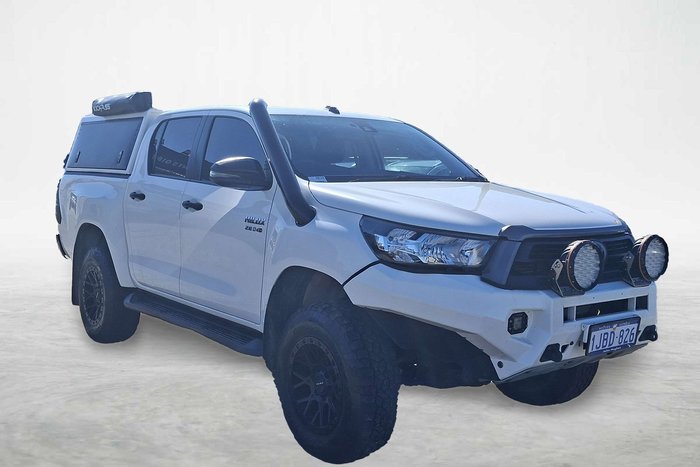 2020 Toyota Hilux SR