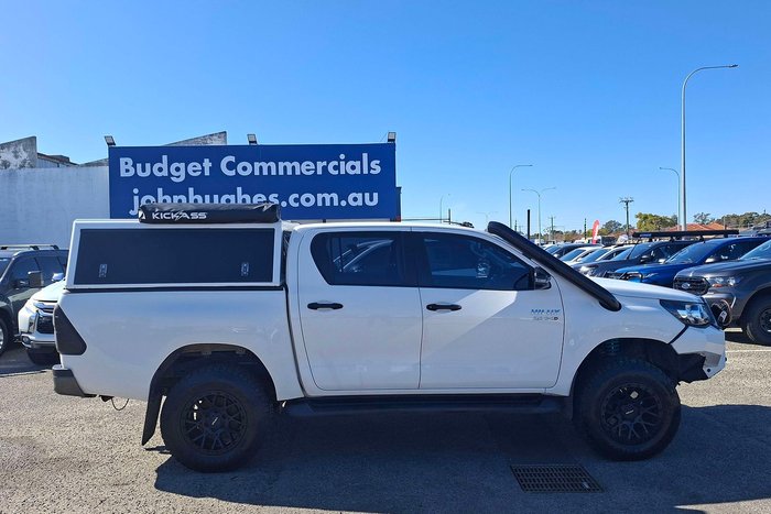 2020 Toyota Hilux SR