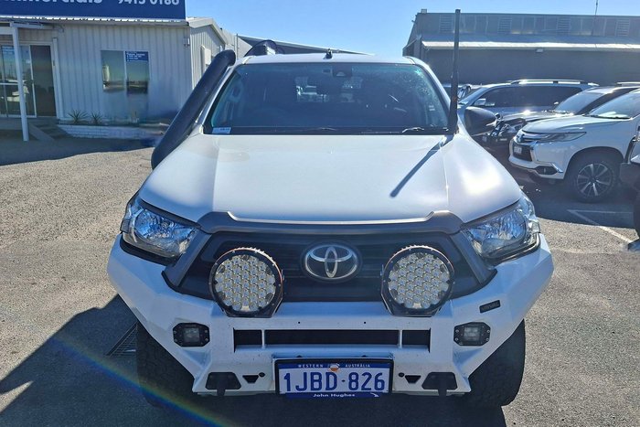2020 Toyota Hilux SR