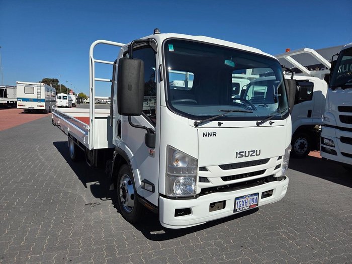 2019 Isuzu Nnr 65-150 Amt 3 Ton Tray