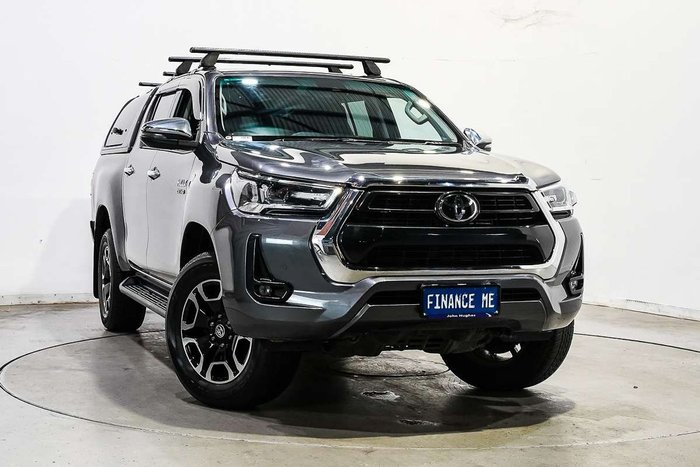 2022 Toyota Hilux SR5