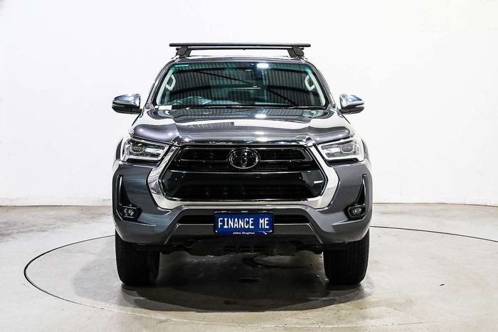 2022 Toyota Hilux SR5