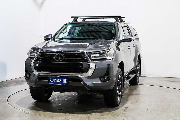 2022 Toyota Hilux SR5