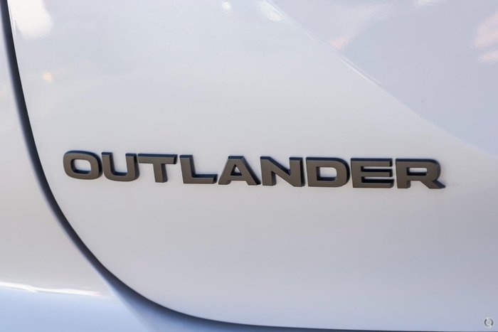 2026 Mitsubishi Outlander Black Edition ZM MY26 White Diamond