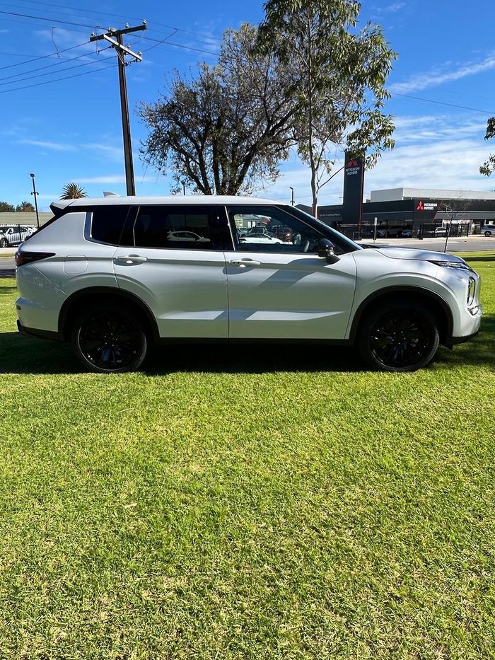 2026 Mitsubishi Outlander Black Edition