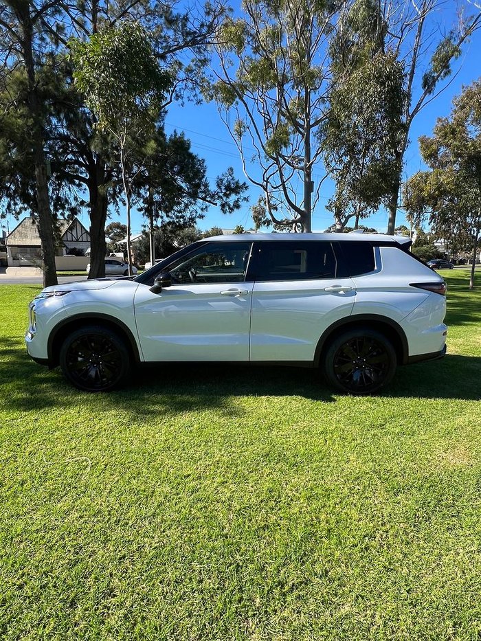2026 Mitsubishi Outlander Black Edition ZM MY26 White Diamond