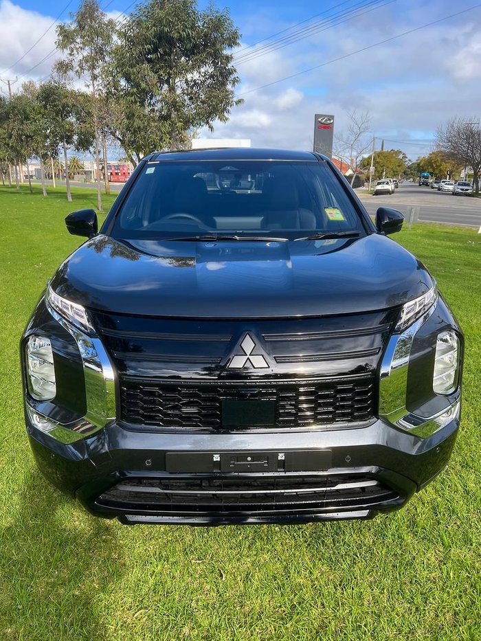 2026 Mitsubishi Outlander Black Edition