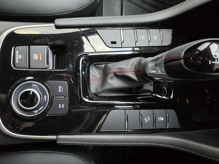 2025 Isuzu MU-X X-TERRAIN MY25.5 4X4 Dual Range Basalt Black