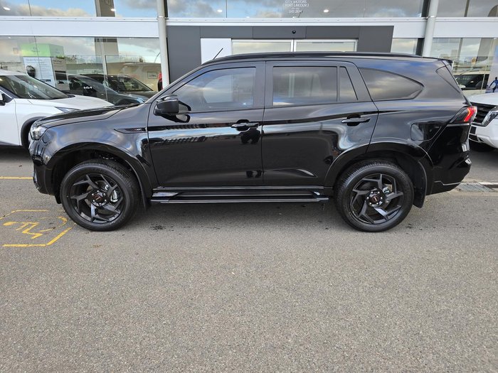 2025 Isuzu MU-X X-TERRAIN