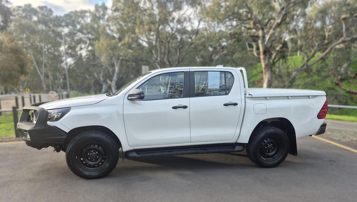 2021 Toyota Hilux SR