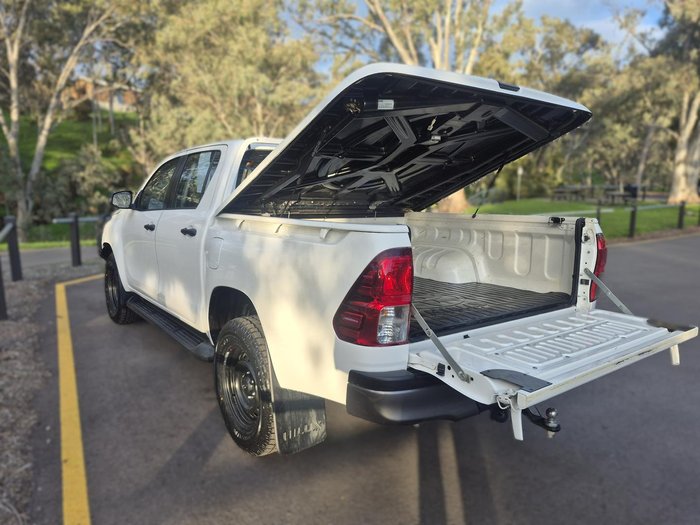 2021 Toyota Hilux SR