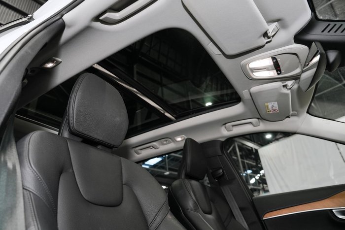 2024 Volvo XC90 Ultimate B5 Bright