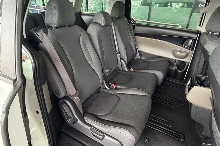 2024 Kia Carnival S