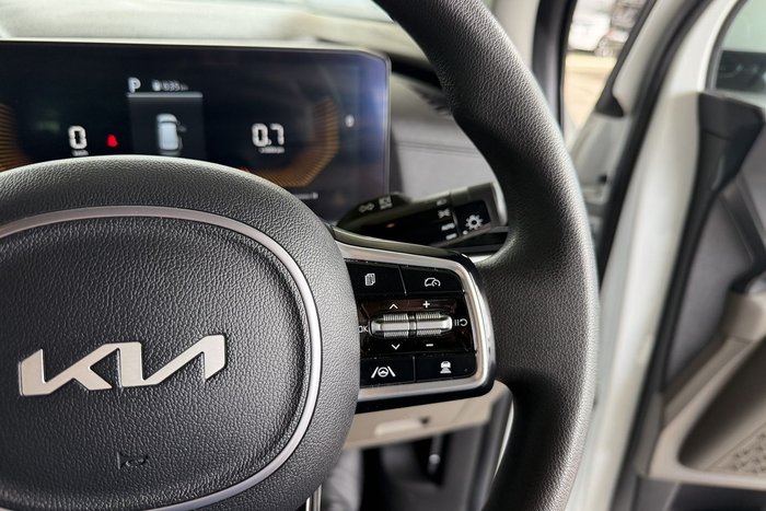 2024 Kia Carnival S