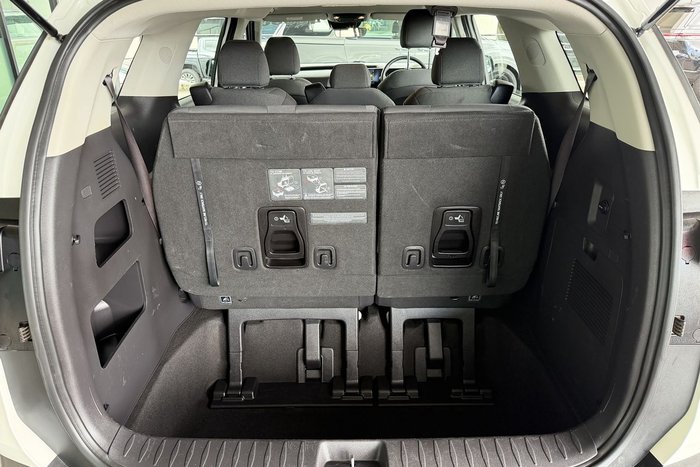 2024 Kia Carnival S