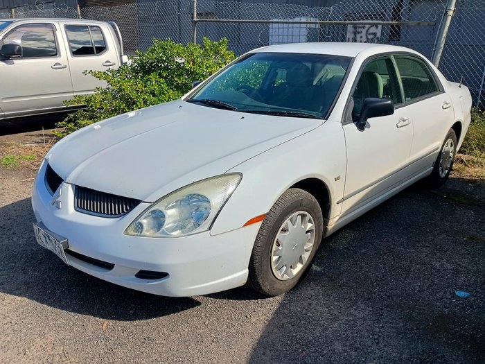 2005 Mitsubishi Magna