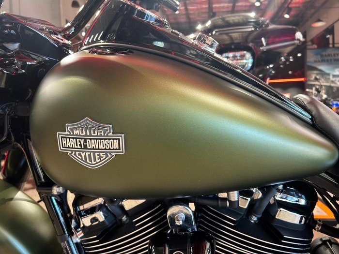 2022 Harley-Davidson Road King Special 114 (FLHRXS) Touring Green