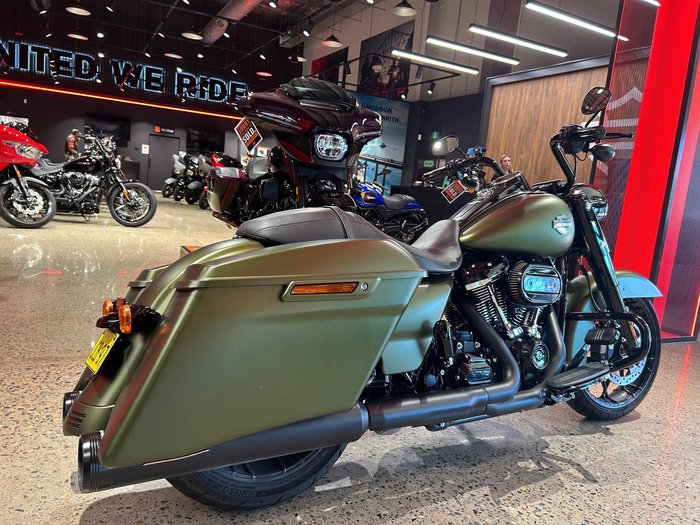 2022 Harley-Davidson Road King Special 114 (FLHRXS) Touring Green