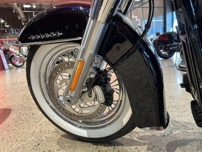 2019 Harley-Davidson Deluxe 107 (FLDE) Softail Blue