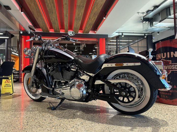 2019 Harley-Davidson Deluxe 107 (FLDE) Softail Blue