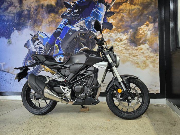 2018 Honda CB300R BLACK
