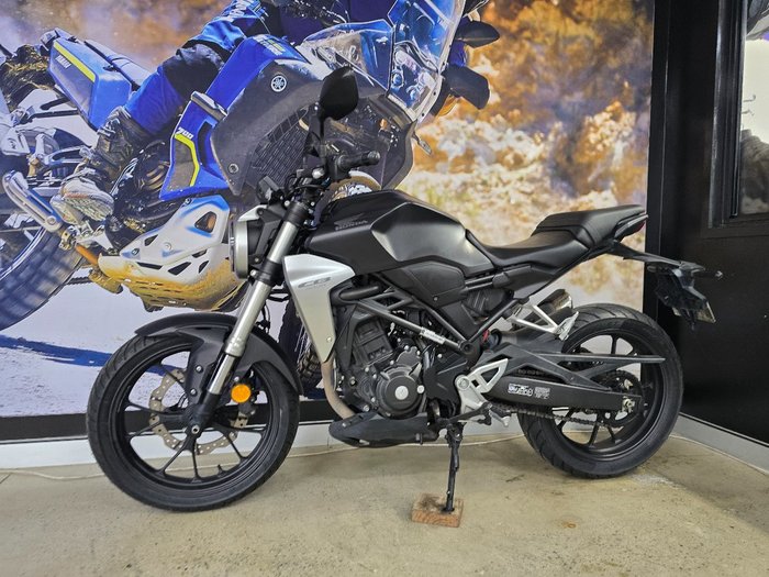 2018 Honda CB300R BLACK