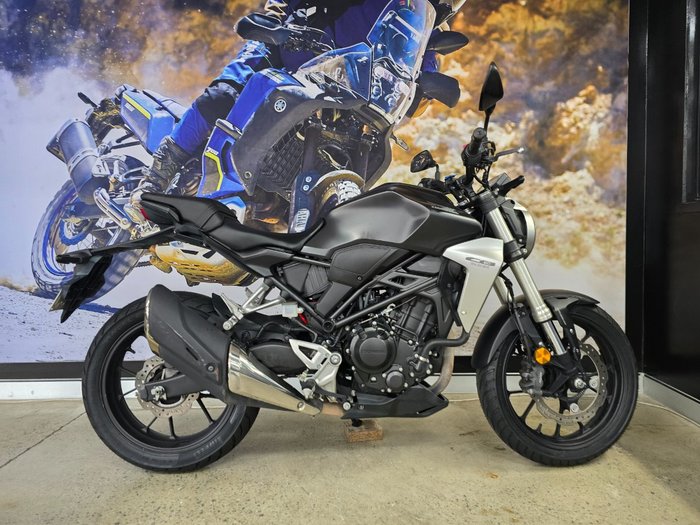 2018 Honda CB300R BLACK