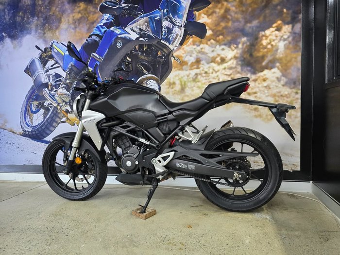 2018 Honda CB300R BLACK