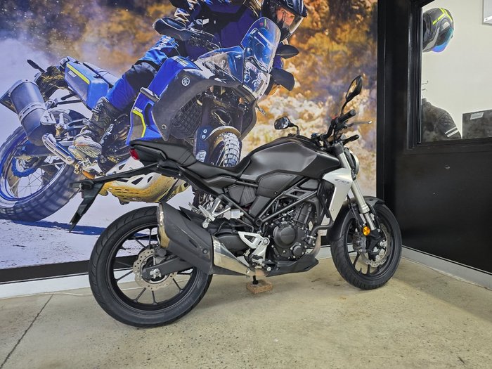 2018 Honda CB300R BLACK