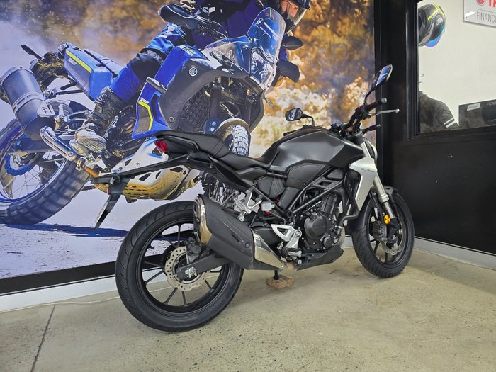 2018 Honda CB300R BLACK