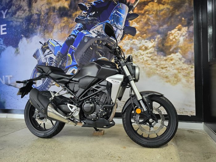 2018 Honda CB300R BLACK