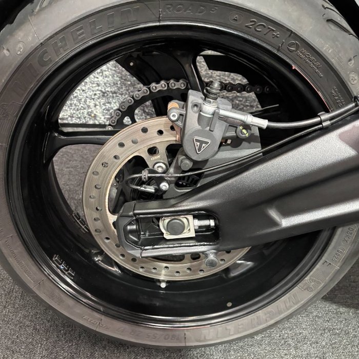 2025 Triumph TRIDENT 660 Black