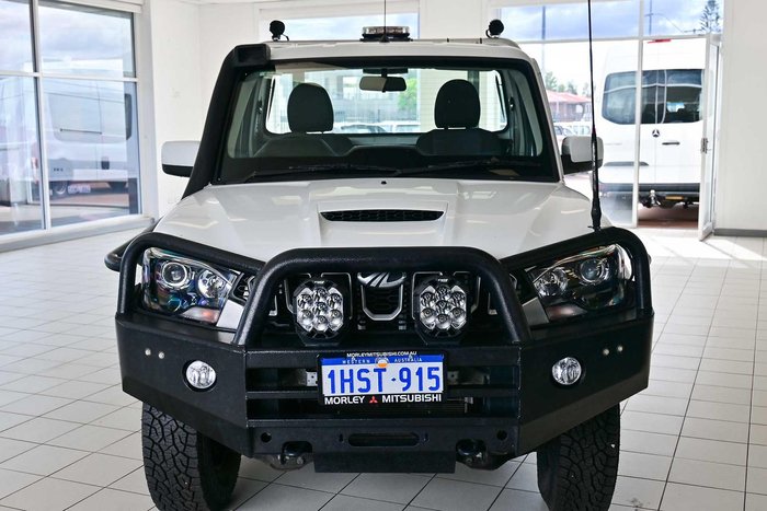 2021 Mahindra PIK-UP S6+
