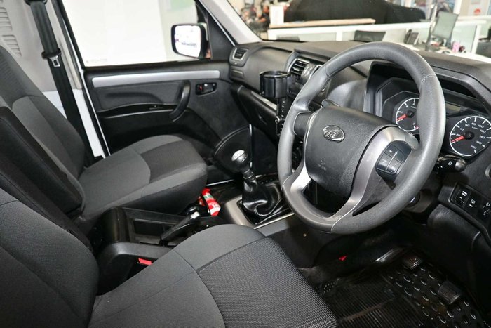 2021 Mahindra PIK-UP S6+