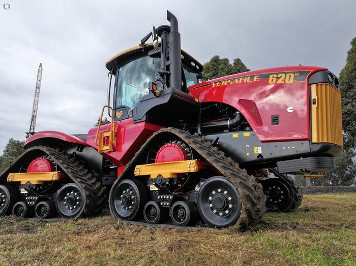2025 Versatile 620 Delta Track