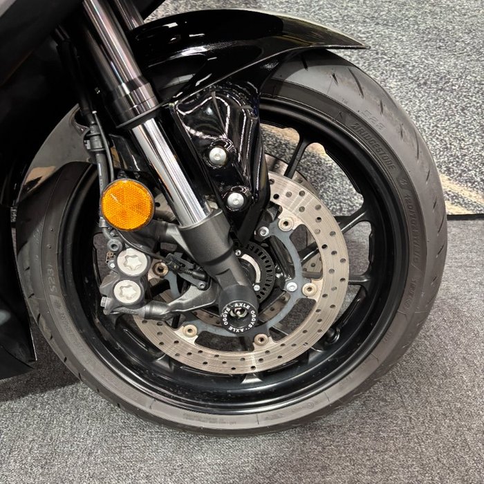 2024 Yamaha YZF-R7LA Black