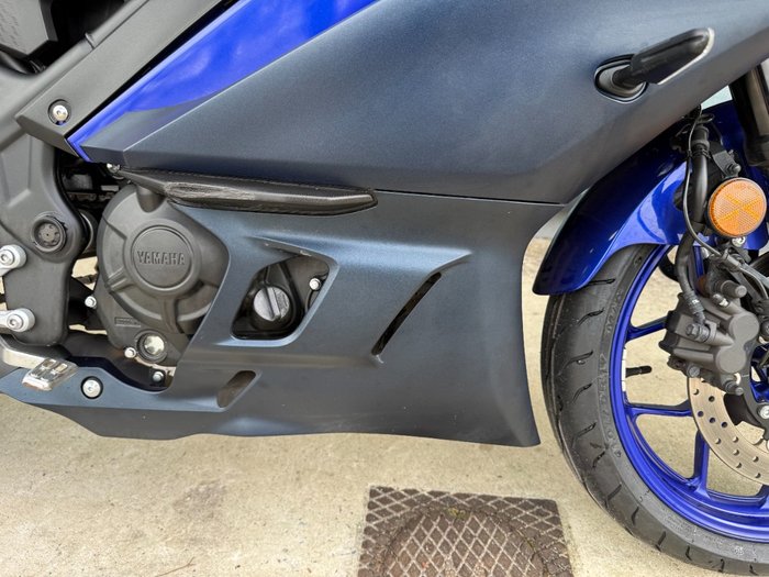 2024 Yamaha YZF-R3 Blue