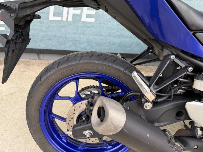 2024 Yamaha YZF-R3 Blue