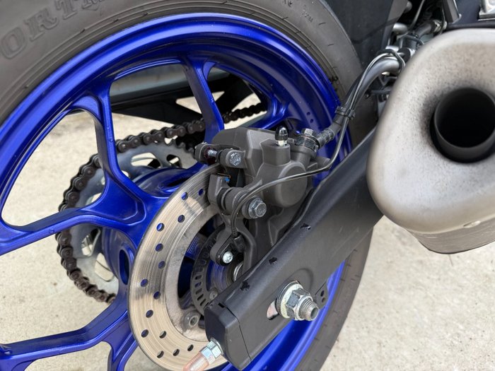 2024 Yamaha YZF-R3 Blue
