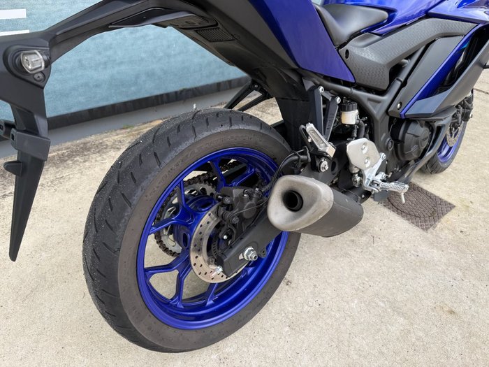 2024 Yamaha YZF-R3 Blue