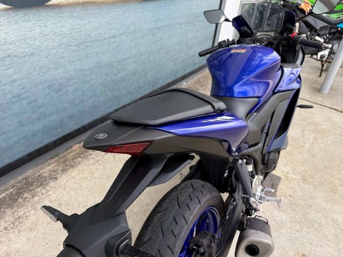 2024 Yamaha YZF-R3 Blue