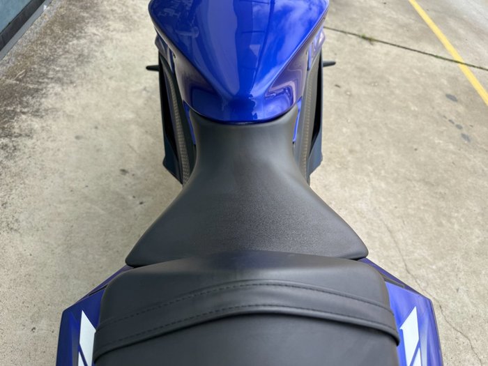 2024 Yamaha YZF-R3 Blue