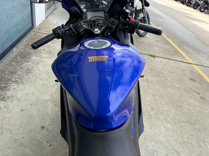 2024 Yamaha YZF-R3 Blue
