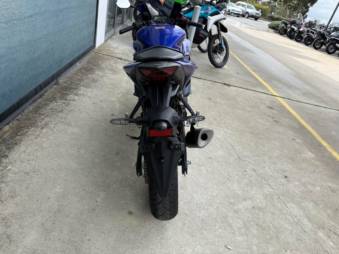 2024 Yamaha YZF-R3 Blue