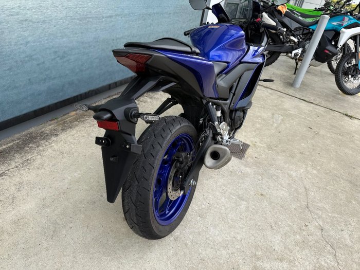 2024 Yamaha YZF-R3 Blue