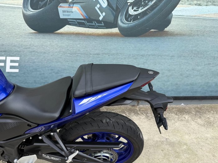 2024 Yamaha YZF-R3 Blue