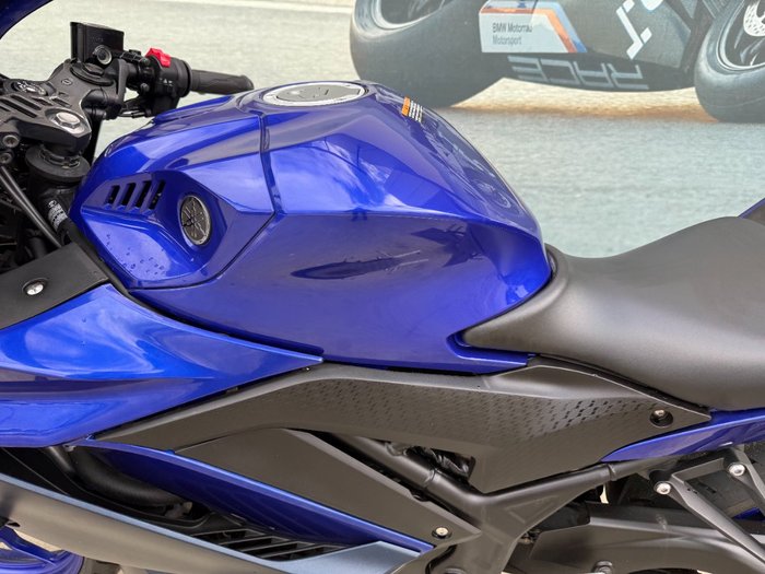 2024 Yamaha YZF-R3 Blue